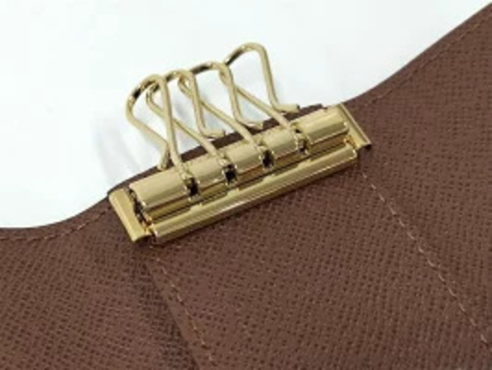 LOUIS VUITTON Multicles case Monogram - Picture 8 of 9